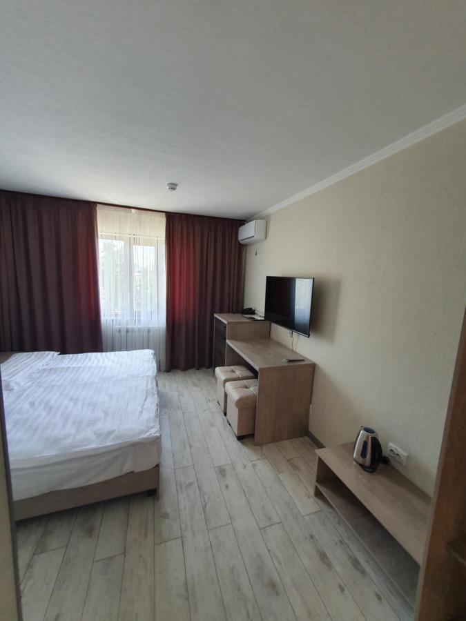 Artist Regenci Hotel Tashkent Exterior photo