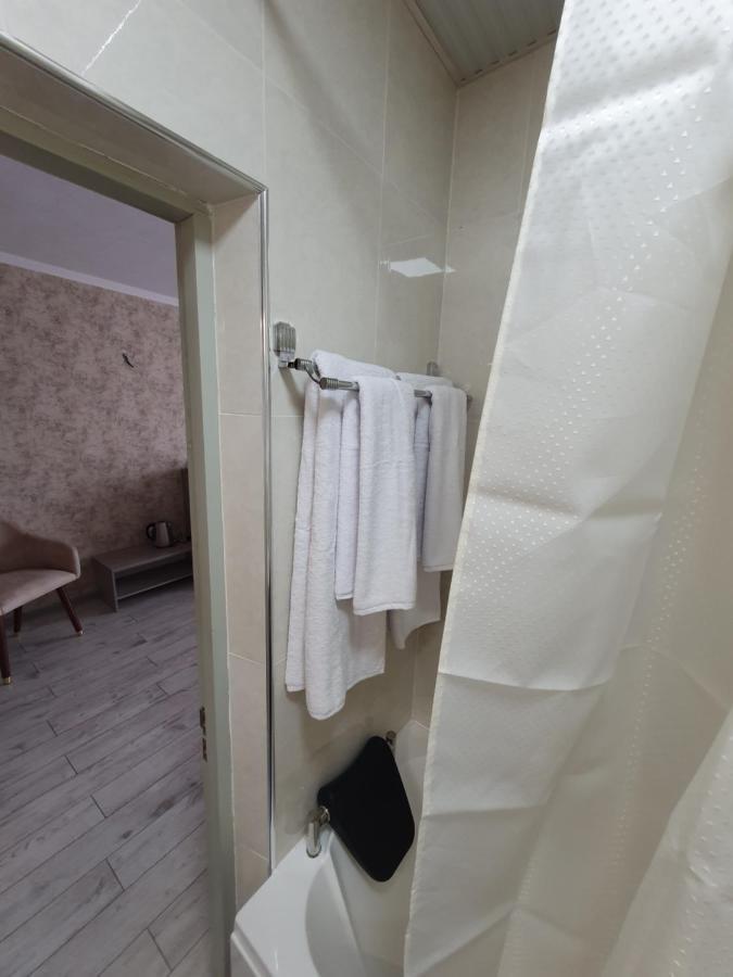 Artist Regenci Hotel Tashkent Exterior photo