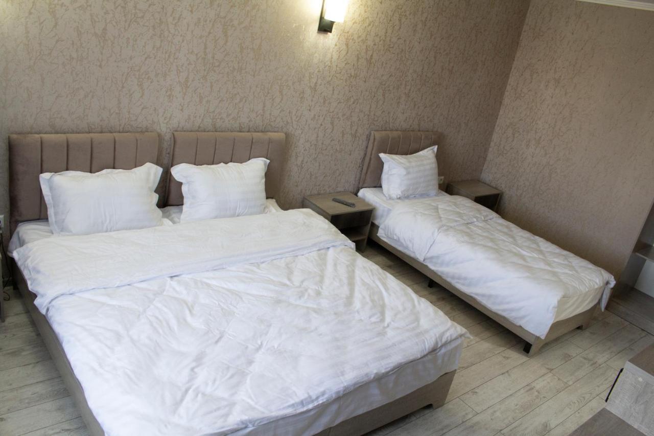 Artist Regenci Hotel Tashkent Exterior photo